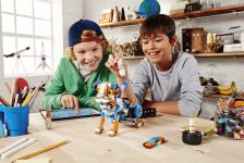 LEGO BOOST 17101 Programmierbares Roboticset LEGO_BOOST_FOTO1_CAT_V245 2.jpg